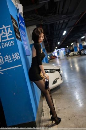 我是裸奔女小说