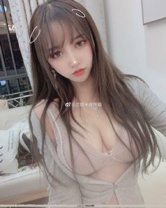 我在末世收美女小说